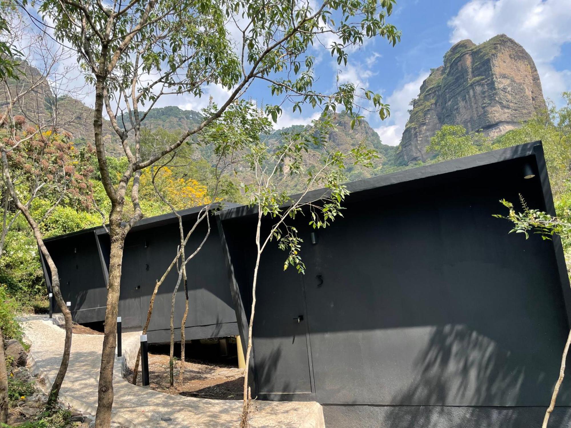 Bajo La Montana Otel Tepoztlán Dış mekan fotoğraf